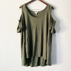 Green Cold Shoulder Short Sleeve Hi-Lo Top 2X Boutique